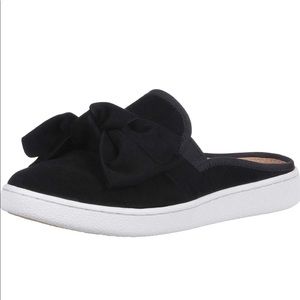 UGG Luci Bow Sneaker Suede Mules - (Like new)